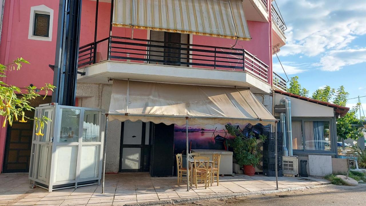 Dolphin 2 Apartamento Loútsa Exterior foto
